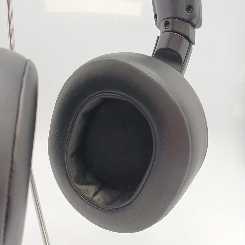 SONY Geschlossener Studio-Monitor-Kopfhörer MDR-M1 Q