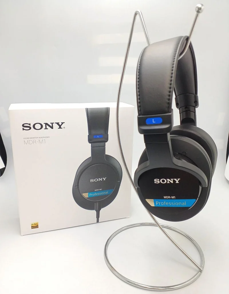 SONY Geschlossener Studio-Monitor-Kopfhörer MDR-M1 Q