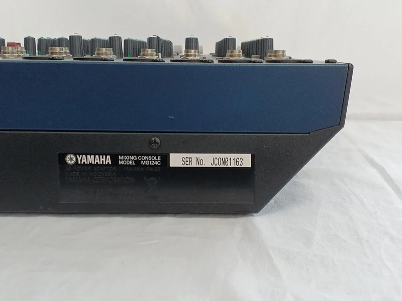 YAMAHA Analogmixer MG124C