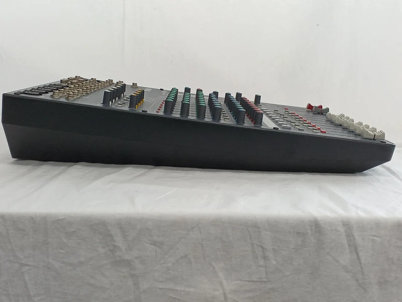 YAMAHA Analogmixer MG124C