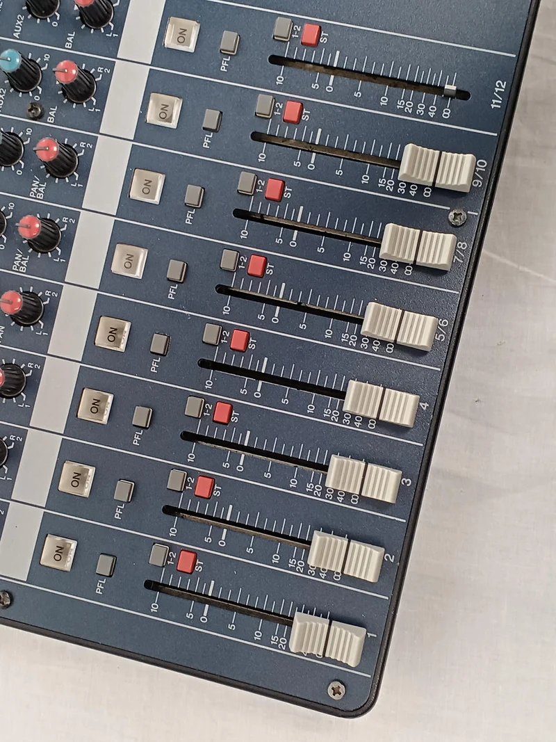 YAMAHA Analogmixer MG124C