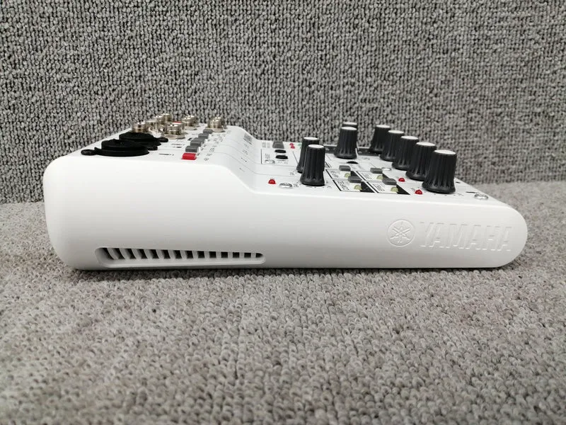 YAMAHA Mixer AG06
