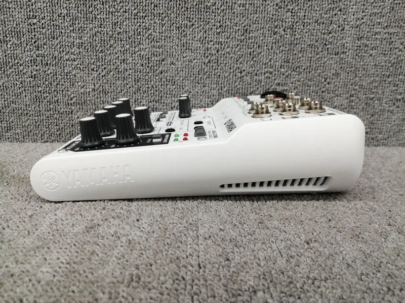 YAMAHA Mixer AG06