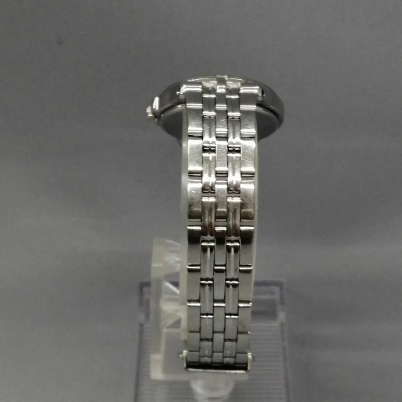 CITIZEN Solar-Armbanduhr E030-K16261CK