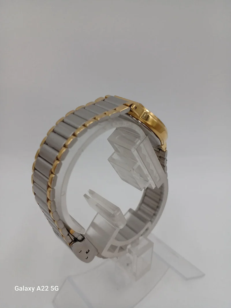 SEIKO ALBA V801-0200