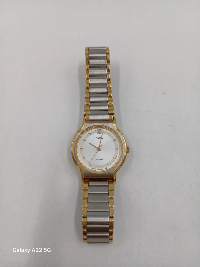 SEIKO ALBA V801-0200