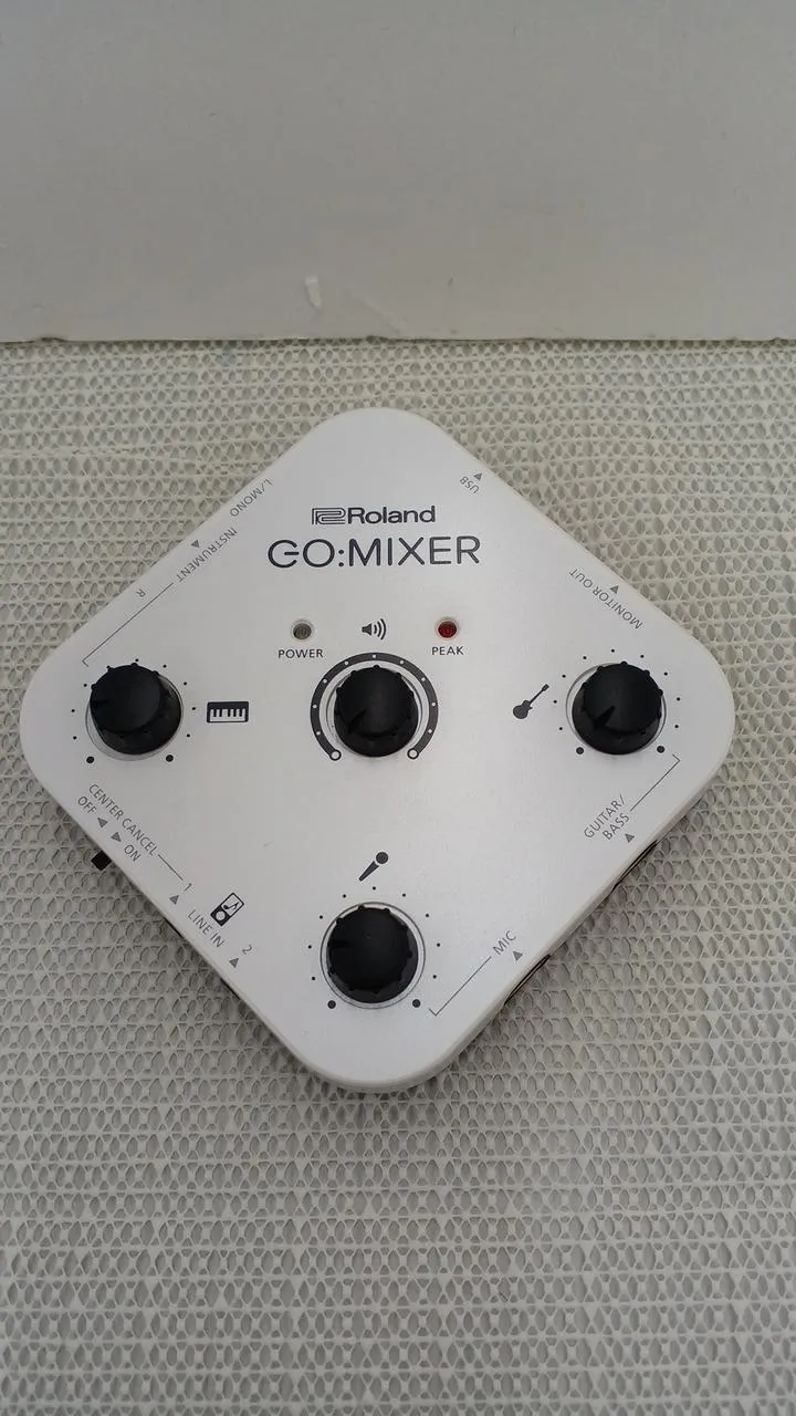 ROLAND Tragbarer Mixer GO:MIXER