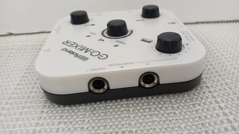 ROLAND Tragbarer Mixer GO:MIXER