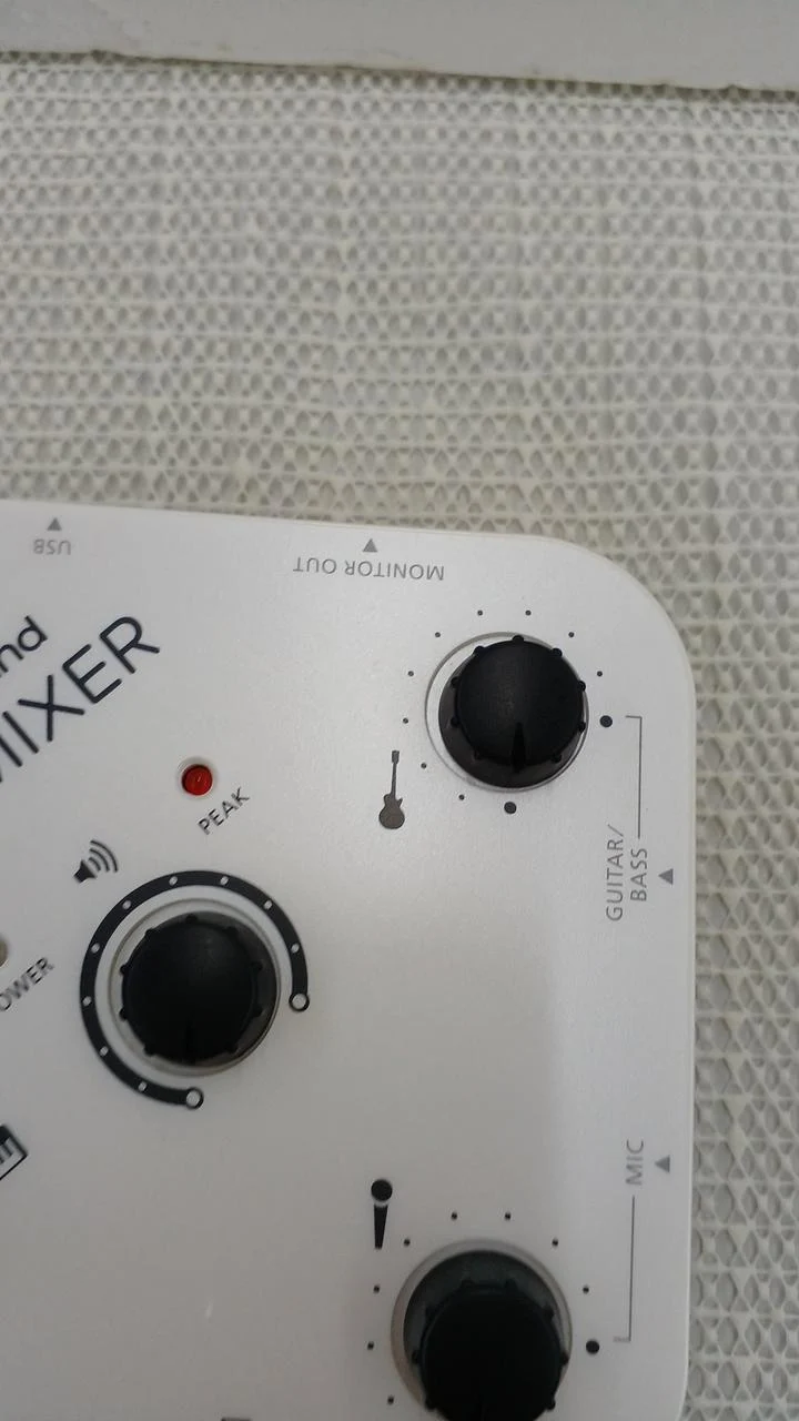 ROLAND Tragbarer Mixer GO:MIXER