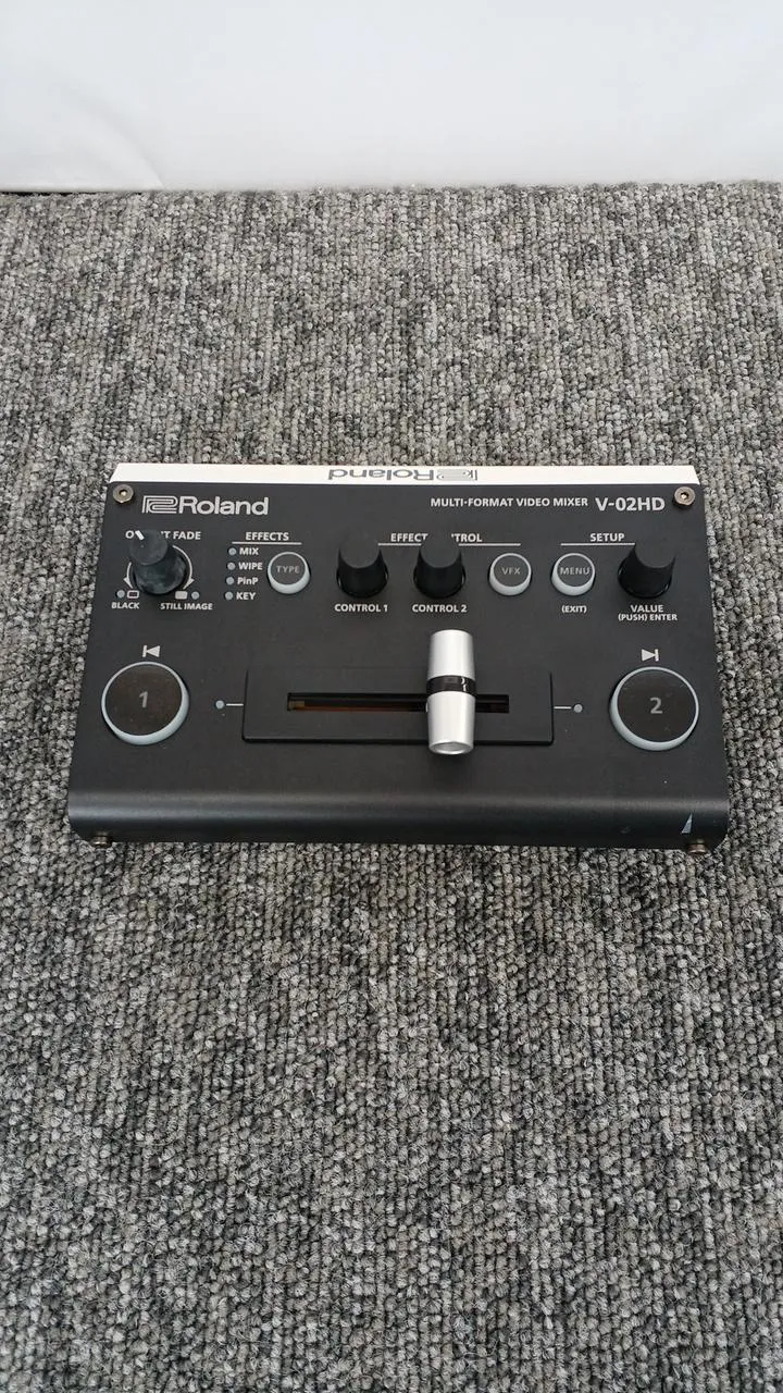 ROLAND Videomixer V-02HD