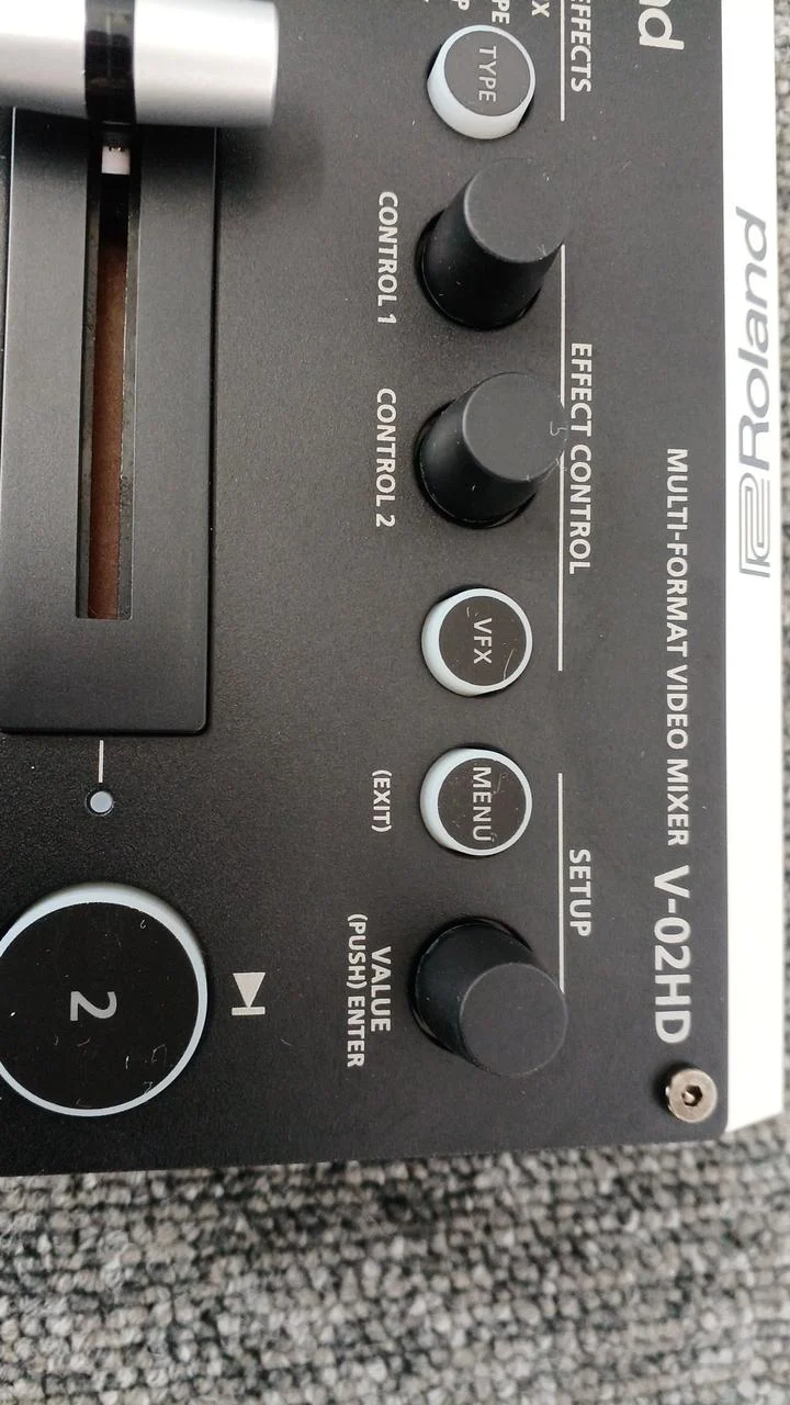 ROLAND Videomixer V-02HD