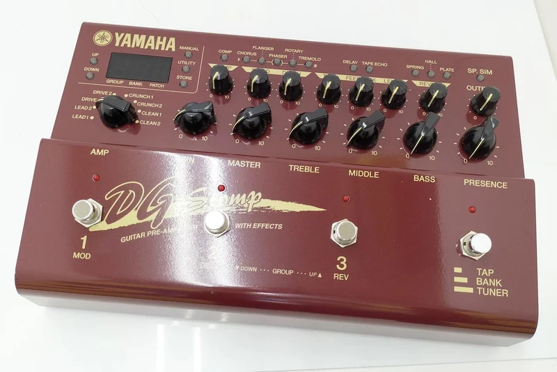 YAMAHA Multi-Effektpedal DG-STOMP