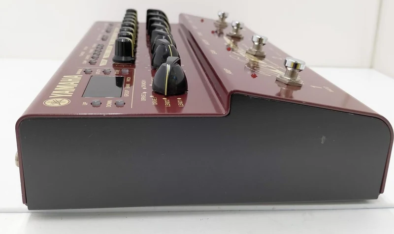 YAMAHA Multi-Effektpedal DG-STOMP