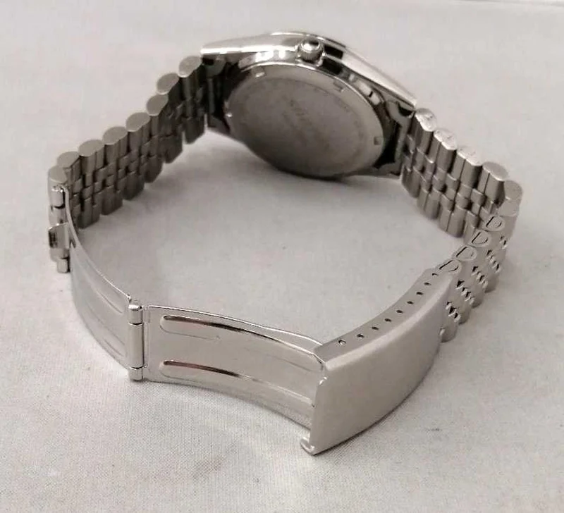 CITIZEN SHAREX Solar-Armbanduhr E101-T015352