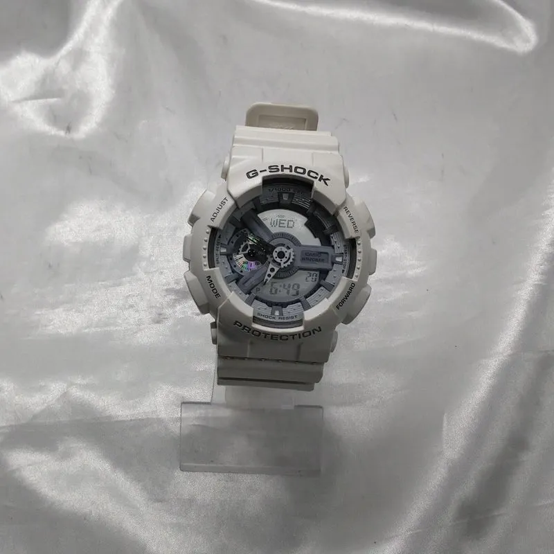 CASIO Digitale Quarzuhr G-SHOCK GA-110C