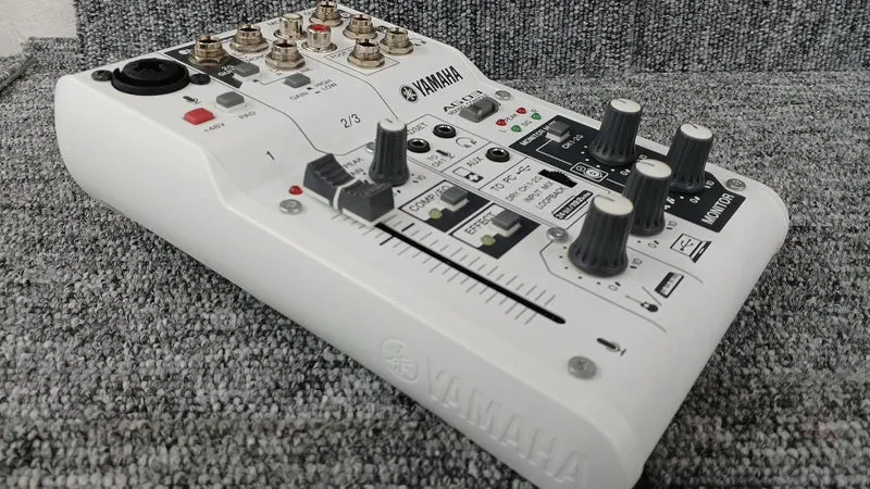 YAMAHA Mixer AG03