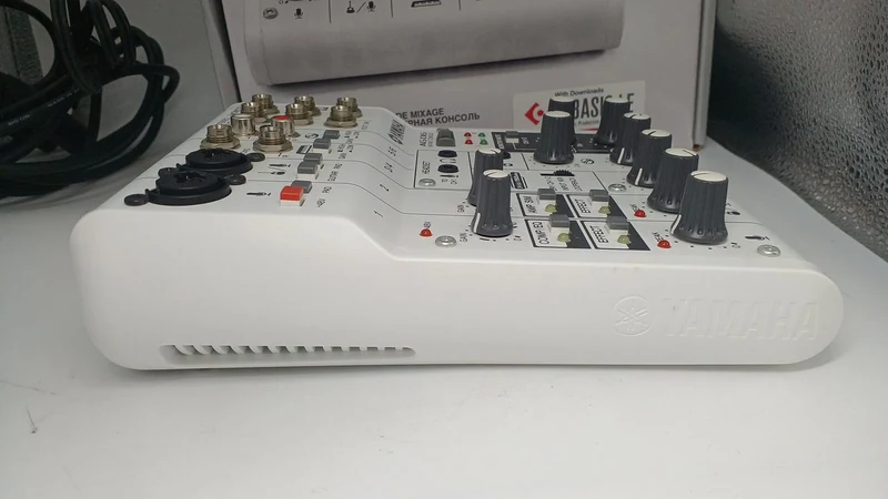 YAMAHA Mixer AG06