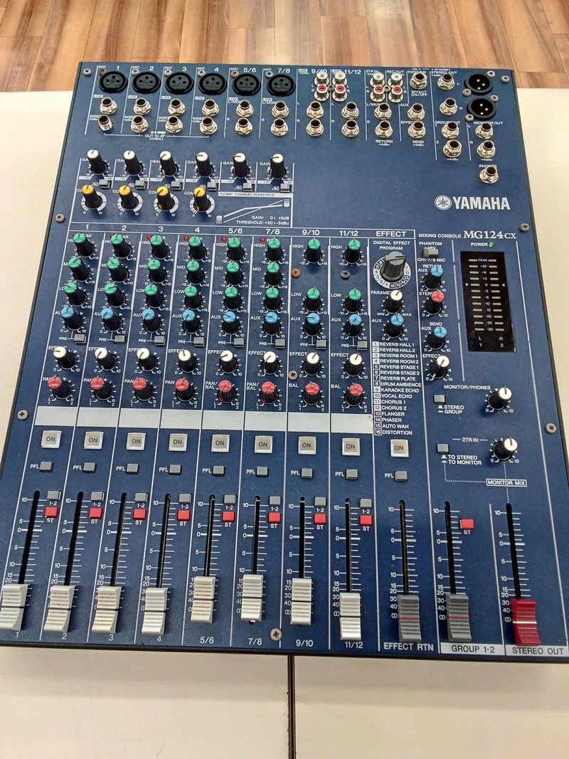 YAMAHA Mixer MG124CX