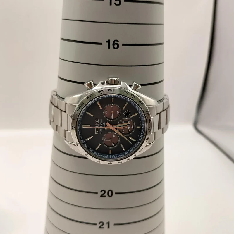SEIKO Chronograph Solar Armbanduhr V175-0FA0