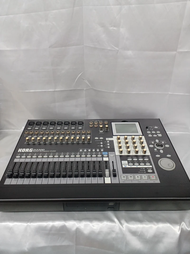 [SCHROTT] KORG CD/MTR D3200