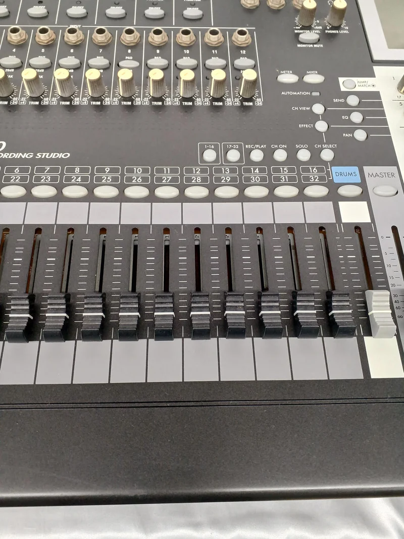 [SCHROTT] KORG CD/MTR D3200