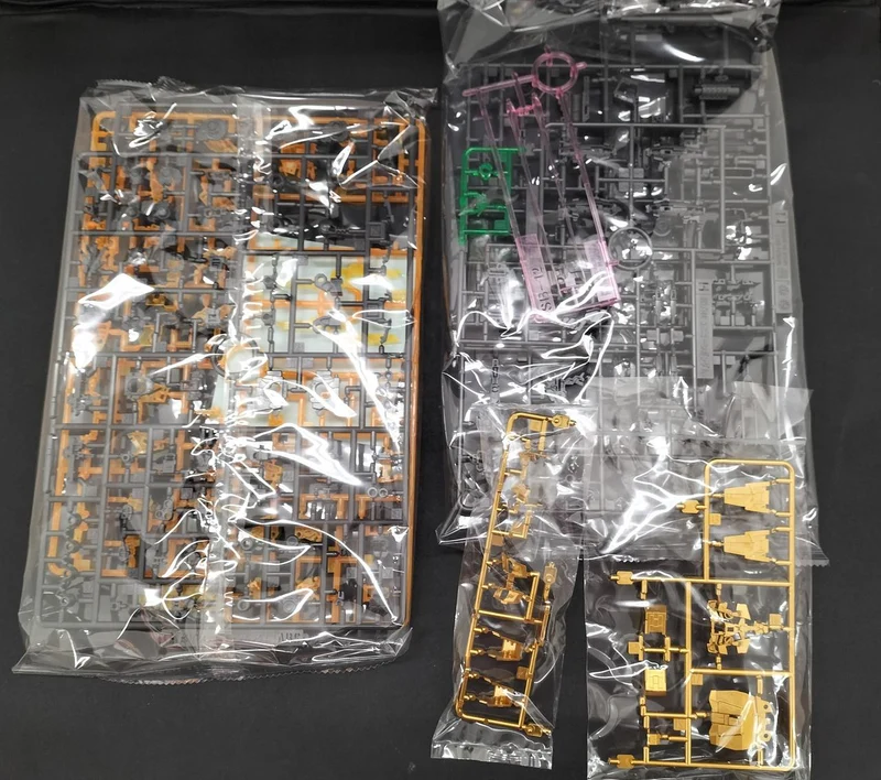 BANDAI RX-0 Unicorn Gundam Gold Coating RG