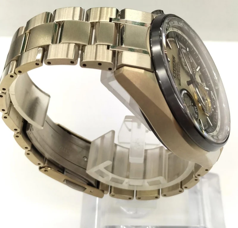 CITIZEN Armbanduhr CC4004-66