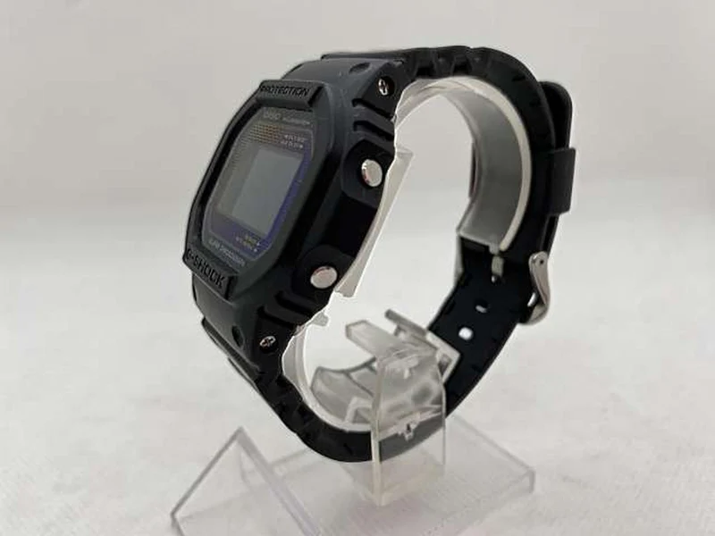 CASIO G-SHOCK Digital 5600 Serie DW-5600RW