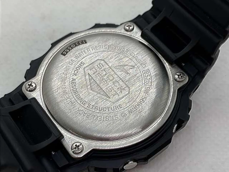 CASIO G-SHOCK Digital 5600 Serie DW-5600RW