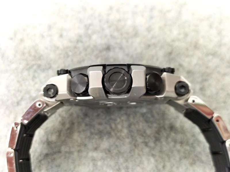 CASIO Funk-Solar-G-SHOCK MT-G Serie MTG-B3000D-1AJF