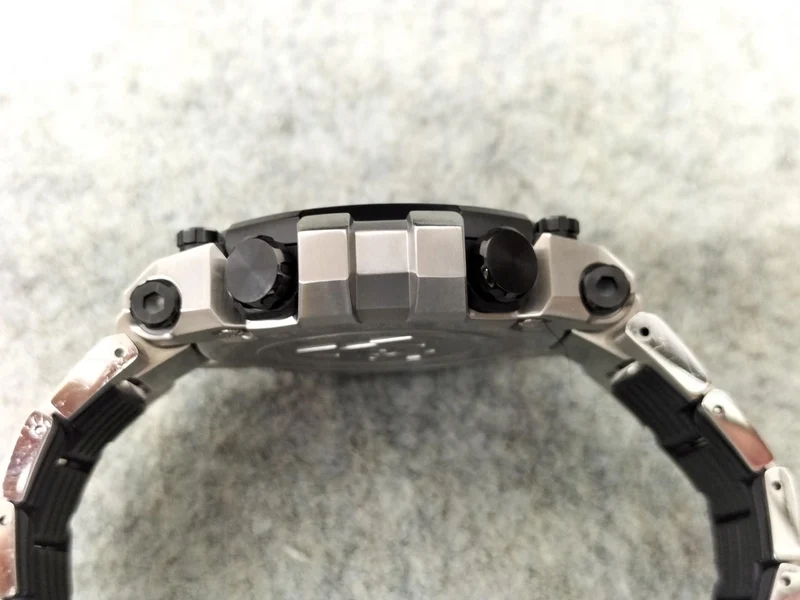 CASIO Funk-Solar-G-SHOCK MT-G Serie MTG-B3000D-1AJF