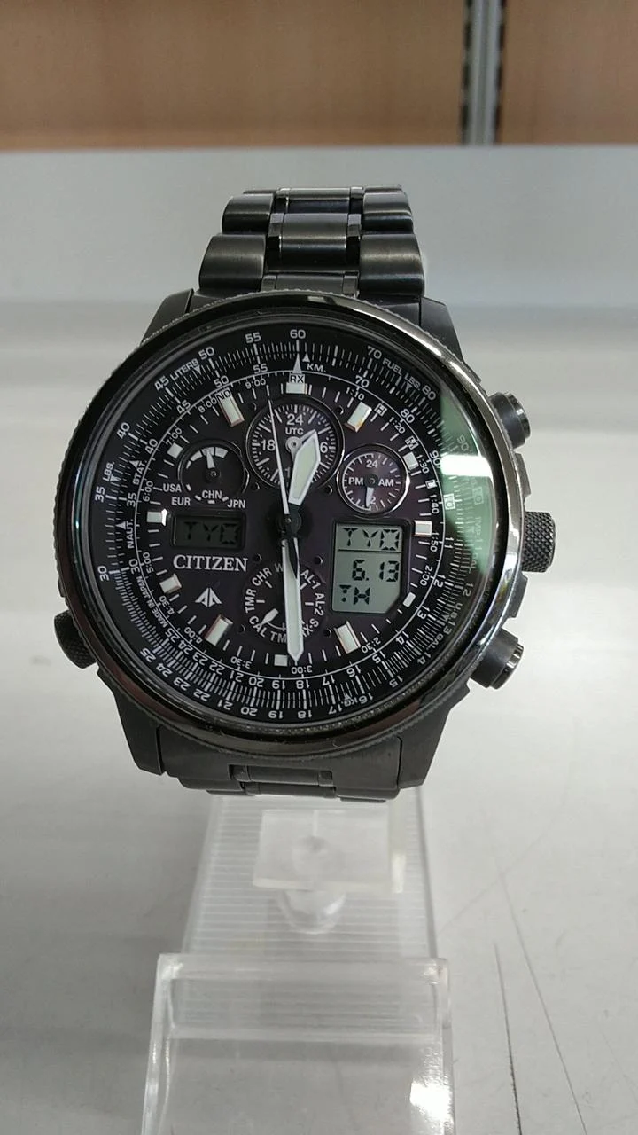 CITIZEN Funkgesteuerte Uhr U680-T019692 Quarz-Armbanduhr