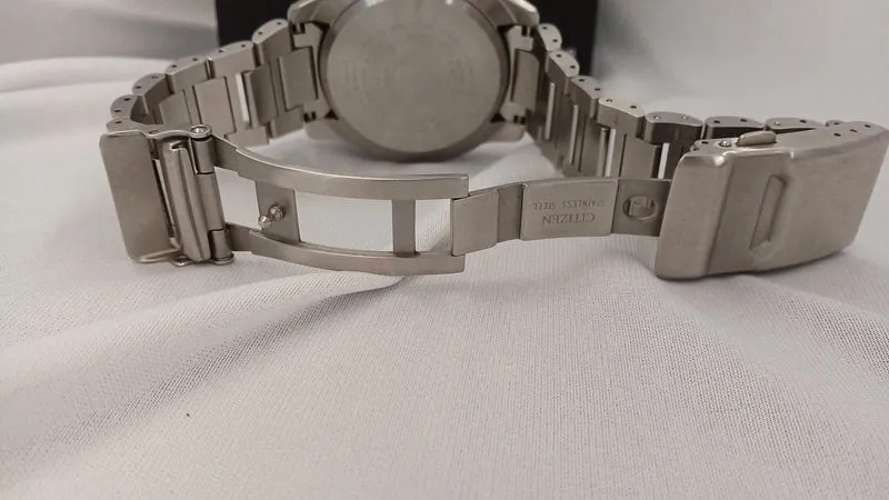 CITIZEN ECO-DRIVE Armbanduhr CB-5000-50L
