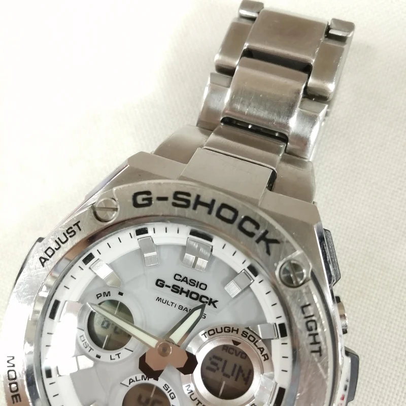 CASIO G-SHOCK GST-W110D Silber