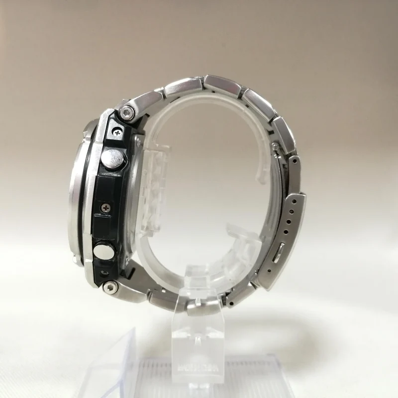 CASIO G-SHOCK GST-W110D Silber