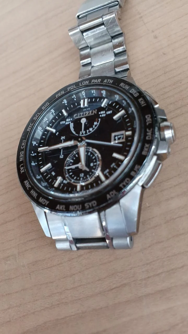 CITIZEN Atesa ECO-DRIVE Schwarz×Silber Zustand B