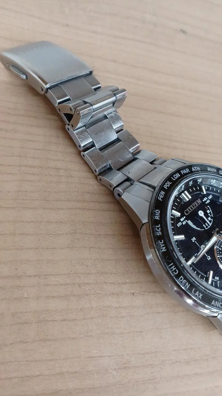CITIZEN Atesa ECO-DRIVE Schwarz×Silber Zustand B