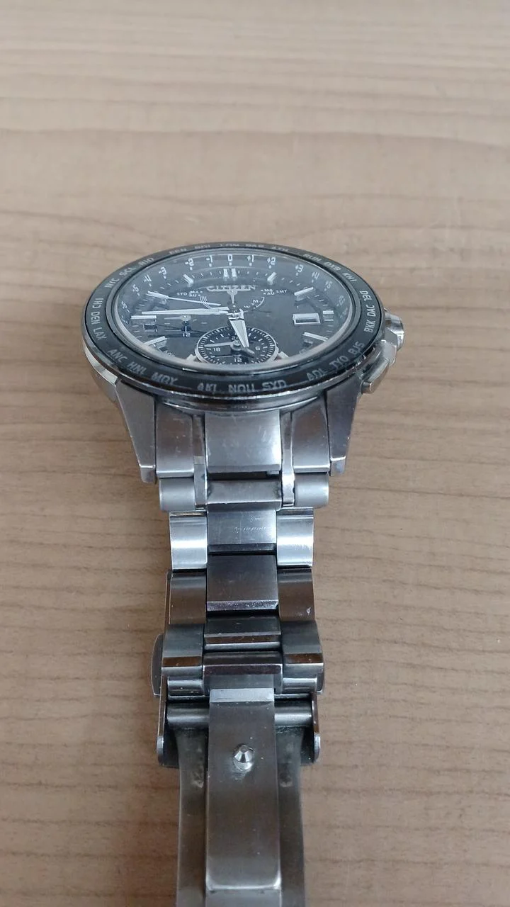 CITIZEN Atesa ECO-DRIVE Schwarz×Silber Zustand B