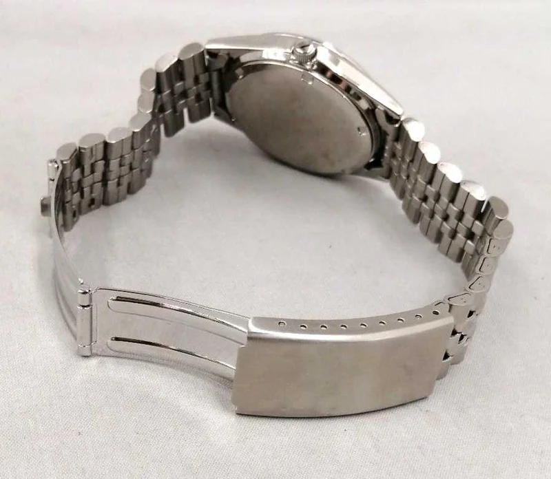 CITIZEN Solar-Armbanduhr E101-TO15352