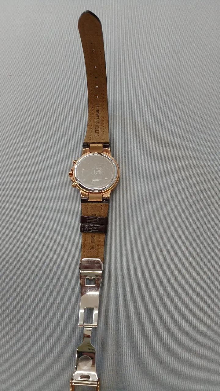CITIZEN Solar-Armbanduhr XC H504-T012850 – Defekt am Knopf
