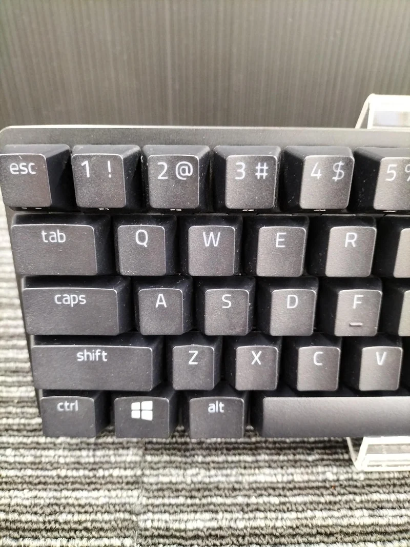 RAZER „Je größer die Arbeitsfläche, desto präziser das Zielen.“ HUNTSMAN MINI RZ03-0339