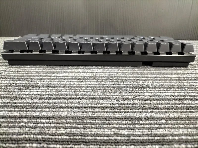 RAZER „Je größer die Arbeitsfläche, desto präziser das Zielen.“ HUNTSMAN MINI RZ03-0339