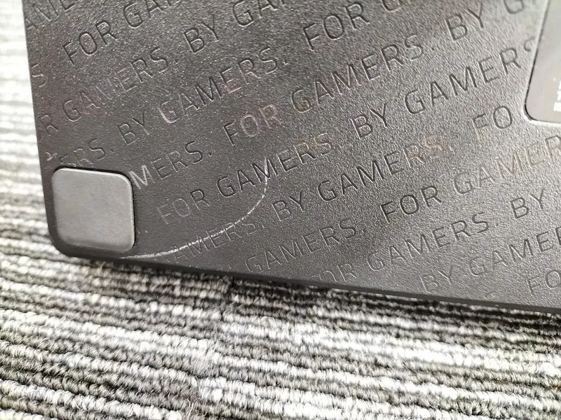 RAZER „Je größer die Arbeitsfläche, desto präziser das Zielen.“ HUNTSMAN MINI RZ03-0339