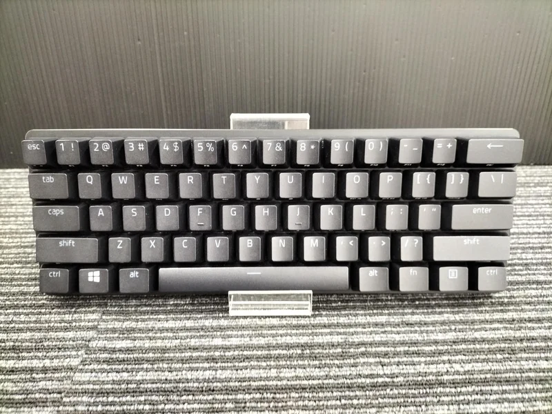 RAZER „Je größer die Arbeitsfläche, desto präziser das Zielen.“ HUNTSMAN MINI RZ03-0339