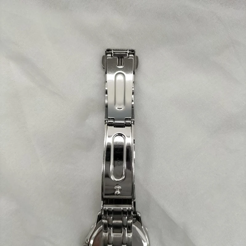 CITIZEN Uhr E013-S104408