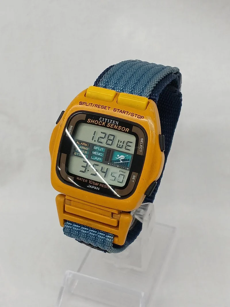 CITIZEN Quarzuhr *Vintage-Stoßsensor