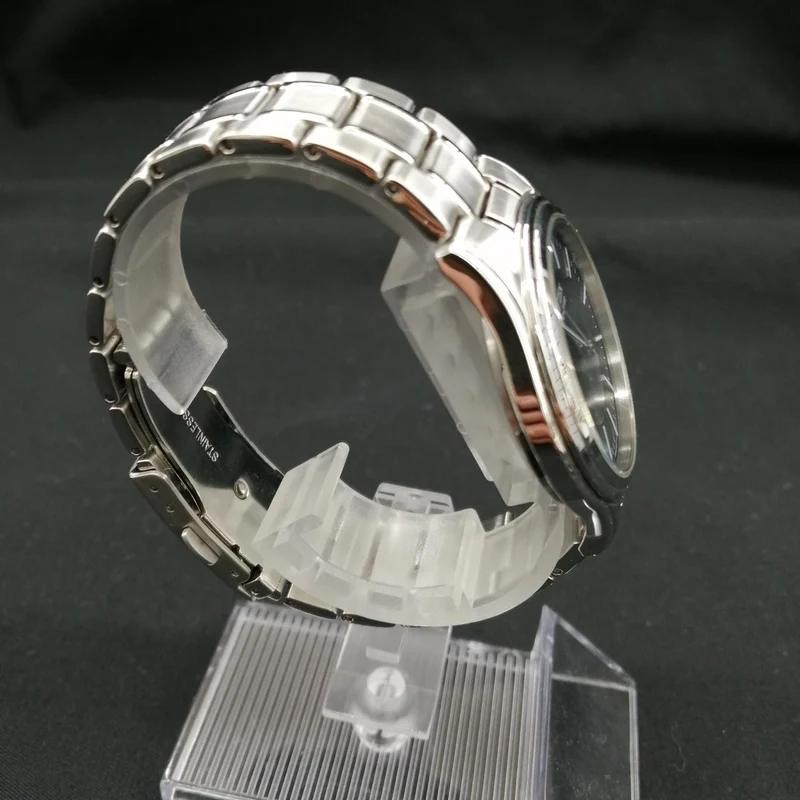 CITIZEN Solar-Armbanduhr E031-S048419