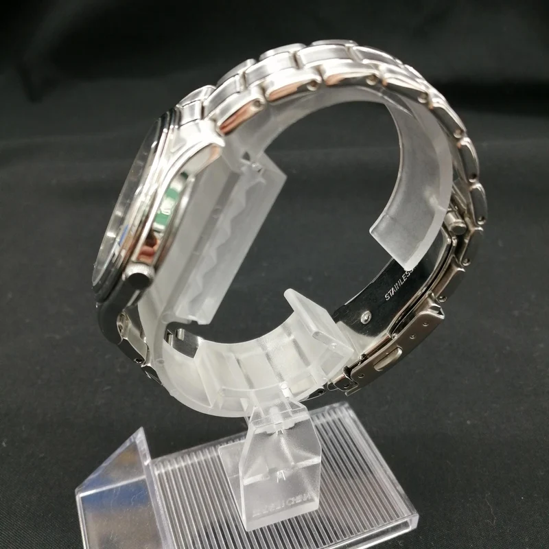 CITIZEN Solar-Armbanduhr E031-S048419