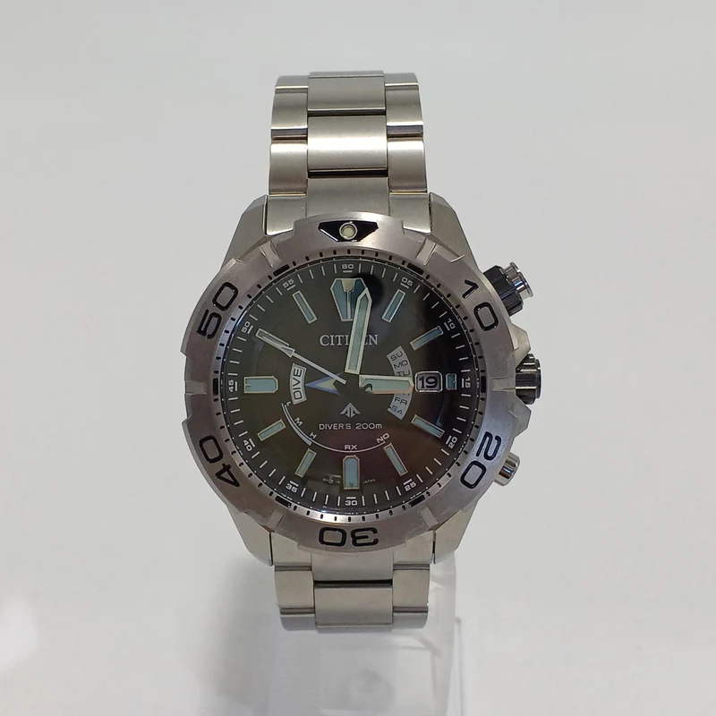 CITIZEN Funkgesteuerte Solar-Armbanduhr AS7141-60E
