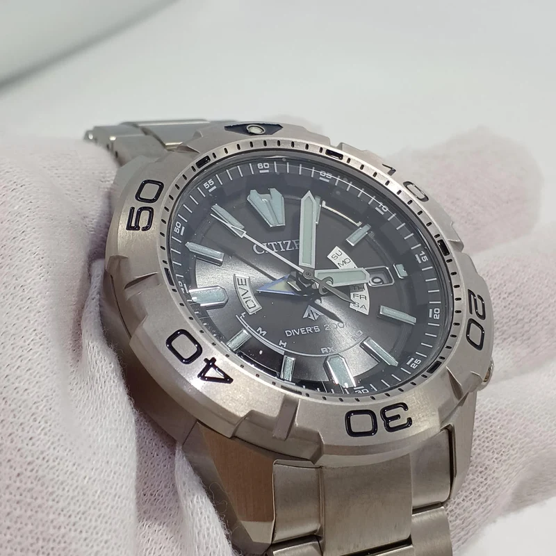 CITIZEN Funkgesteuerte Solar-Armbanduhr AS7141-60E